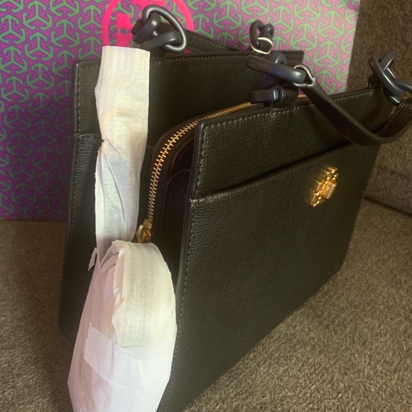 ⛔️SOLD⛔️Authentic Tory Burch Kira leather Sm tote - Picture 8 of 8